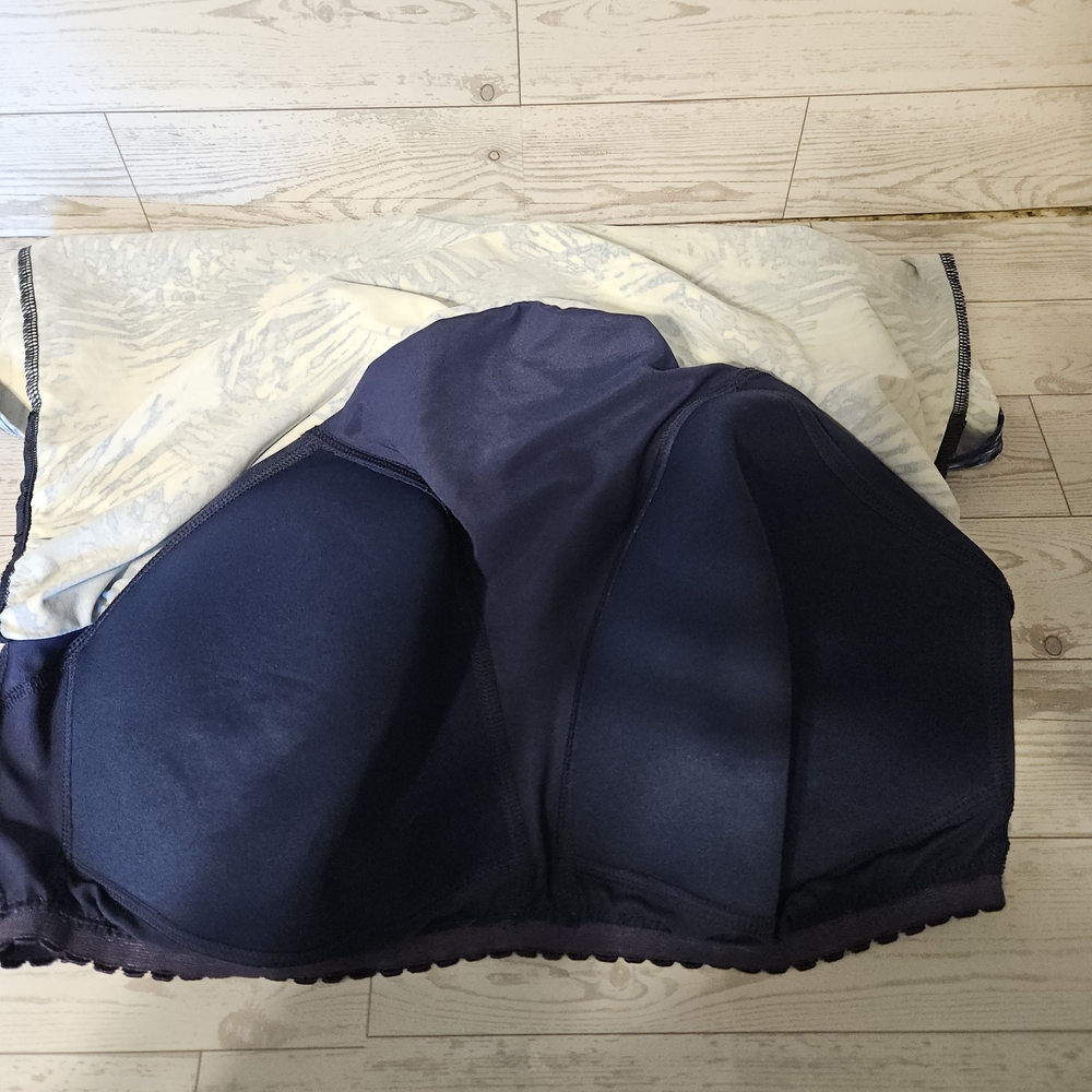 Lands' End Navy and White Tie-Dye Swim Tank with Bra. - Picture 8 of 8